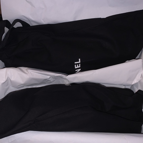 Chanel Loafers 2022 White Silver CC Logo Turn Lock Leather Flats Loafers - Picture 7 of 8